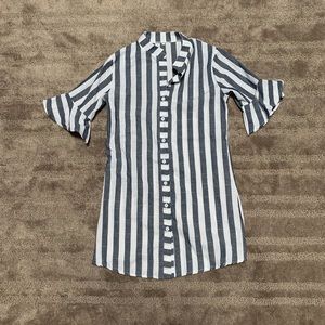 3/4 sleeve, denim colored with white, dress